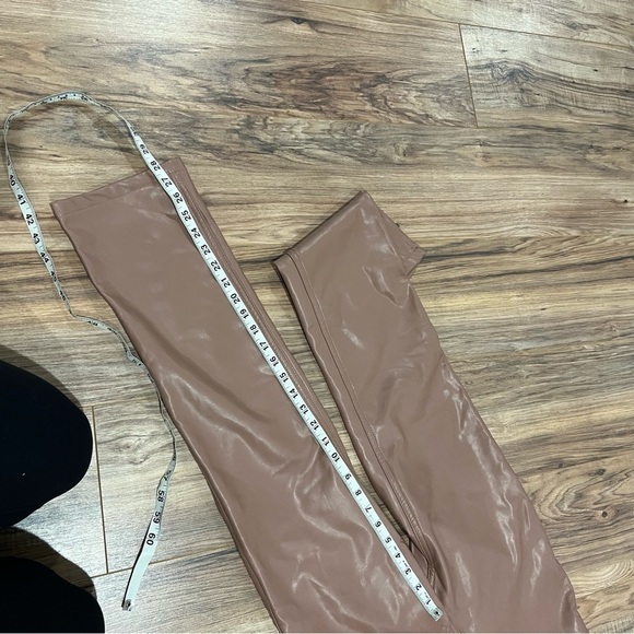 Abercrombie & Fitch Vegan Leather 90s Straight Pant - Picture 8 of 12